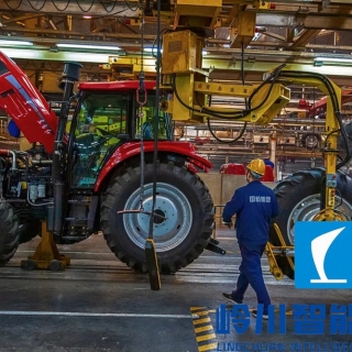 拖拉机装配流水线