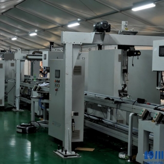 全自动吸盘移栽机